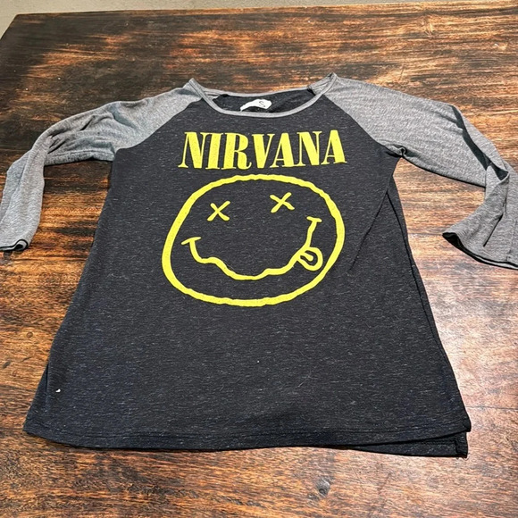 Nirvana Ragland distressed long sleeve thin T shirt size small EDGY FEMININE - Picture 3 of 9